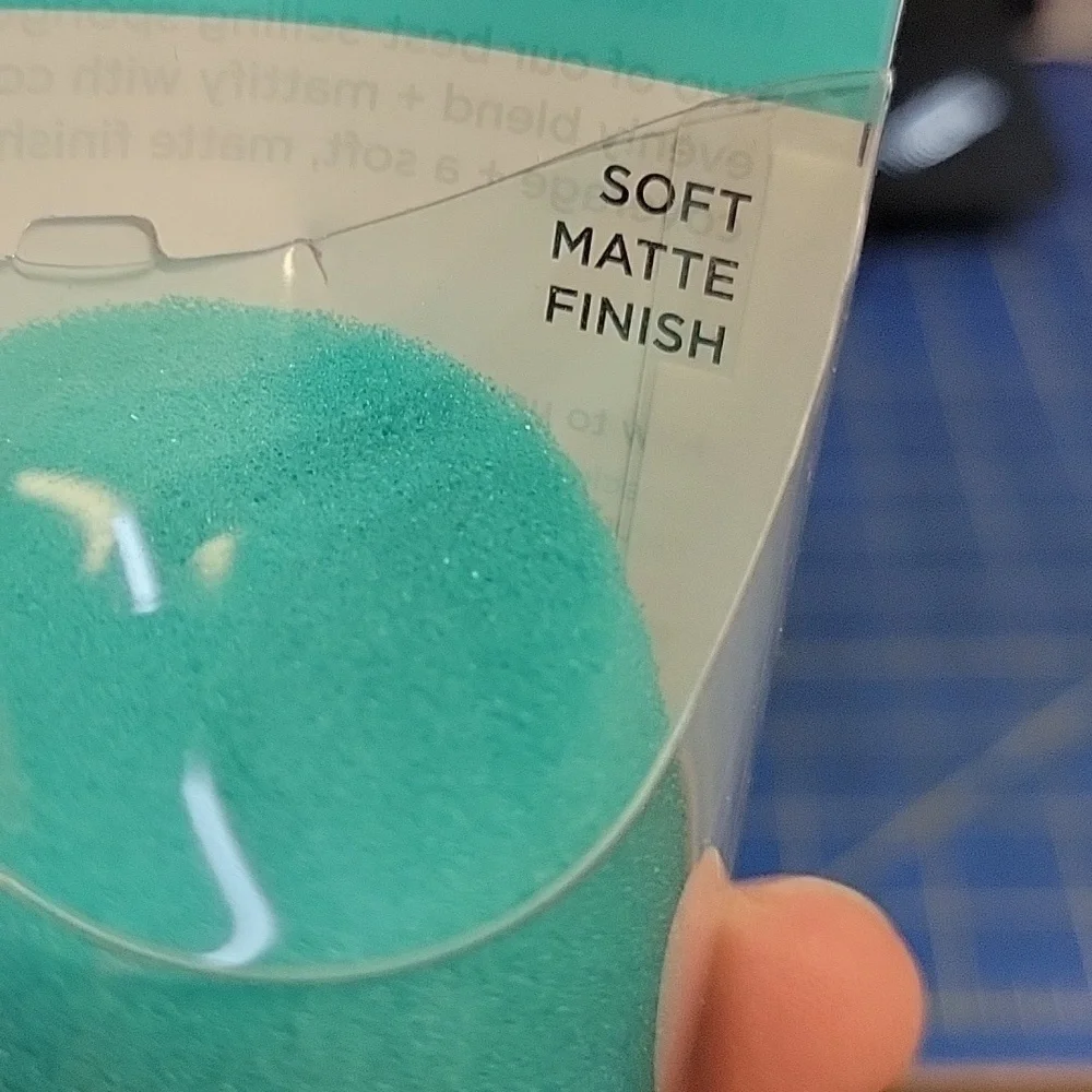 Real Techniques Miracle Mattifying Sponge Duo Soft Matte Finish New